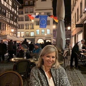 Meet your Posher, Lana